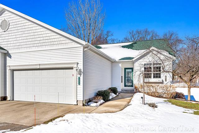 front view picture of 15013 Saddlebrook Trail, Spring Lake, MI. 49456