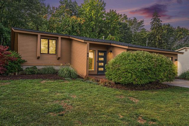 front view picture of 961 Shady Brook Drive, Holland, MI. 49424