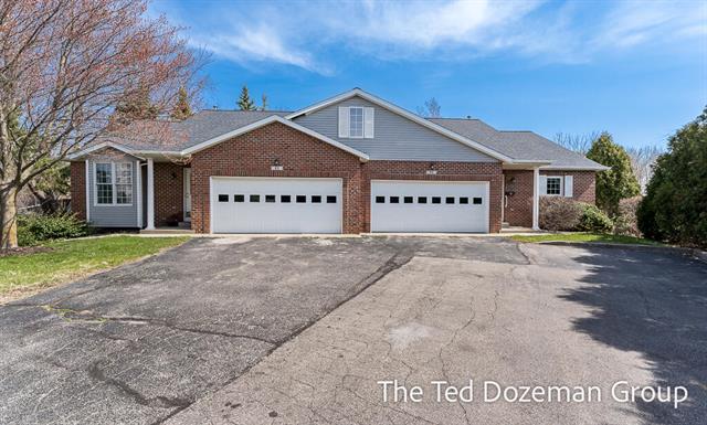 front view picture of 45 Trillium Court, Holland, MI. 49423