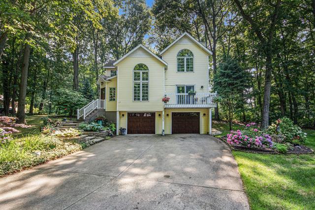 front view picture of 3330 Clearview Lane, Saugatuck, MI. 49453