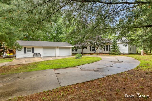 front view picture of 6830 E Carrigan Drive, Newaygo, MI. 49337