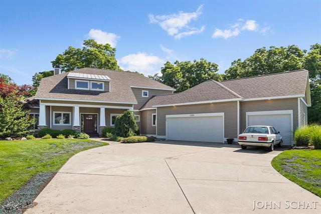 front view picture of 2331 Deer Trailne  Drive, Grand Rapids, MI. 49505