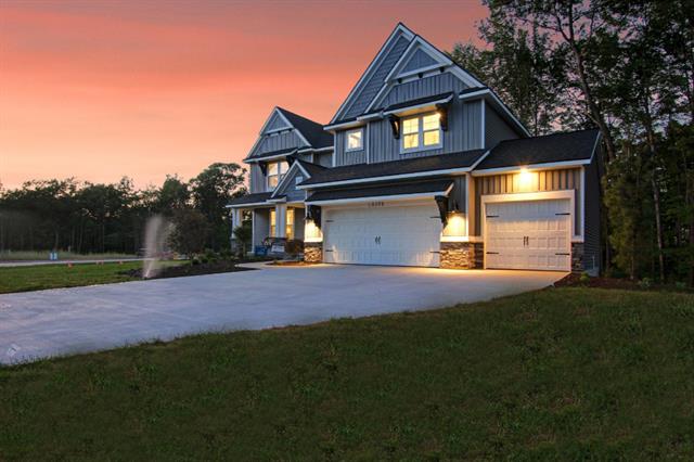 front view picture of 16575 Spring Tree Dr, Spring Lake, MI. 49456