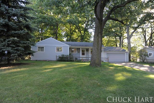 front view picture of 4554 Bekinshirenw  Drive, Comstock Park, MI. 49321