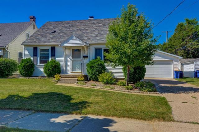 front view picture of 921 Sylvianw  Street, Grand Rapids, MI. 49504