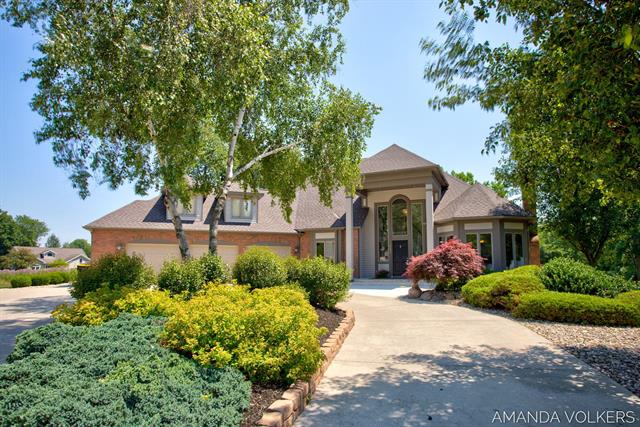 front view picture of 8608 Woodruffsw  Drive, Byron Center, MI. 49315