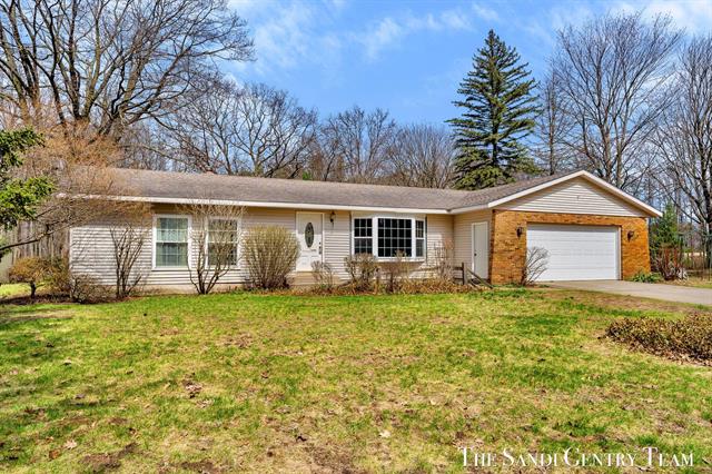 front view picture of 15635 Stanton Street, West Olive, MI. 49460