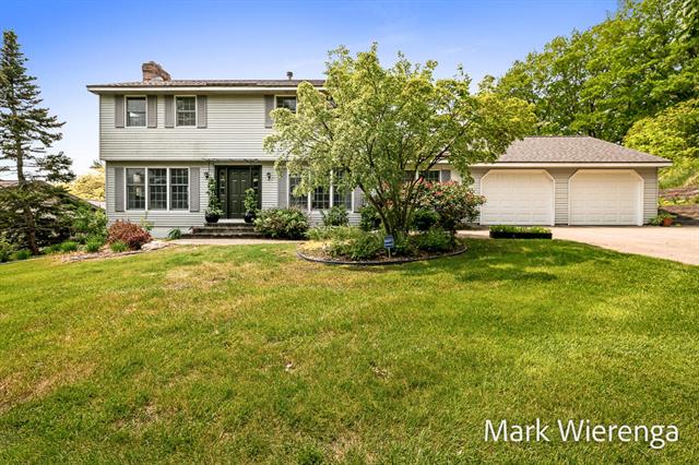 front view picture of 334 Terrill Avenue, Grand Haven, MI. 49417