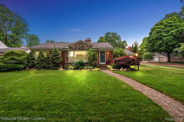 front view picture of 3002 Bamlet Rd, Royal Oak, MI. 48073