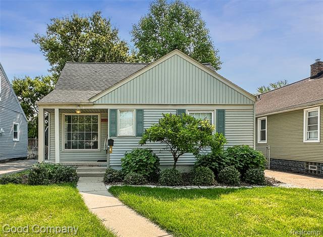 front view picture of 3310 Ellwood Ave, Royal Oak, MI. 48073