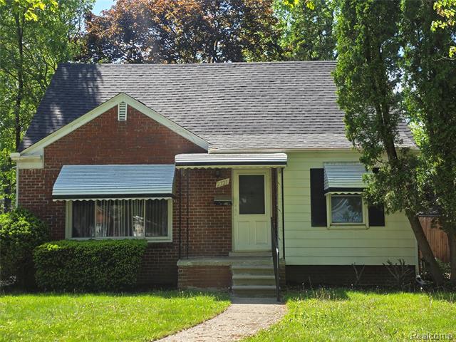 front view picture of 2721 N Connecticut Ave, Royal Oak, MI. 48073