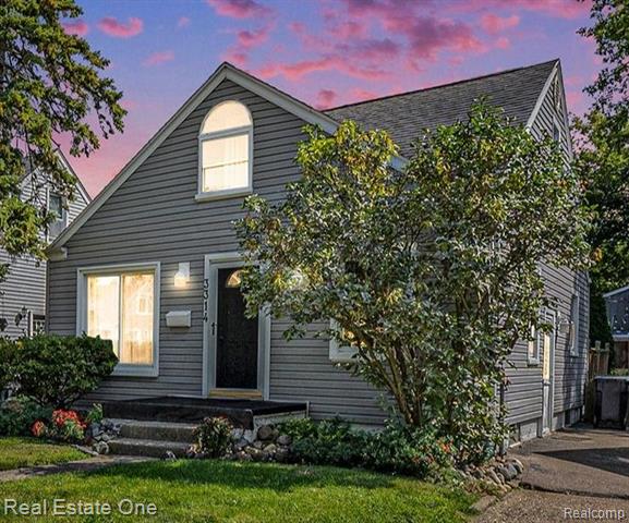 front view picture of 3314 Ellwood Ave, Royal Oak, MI. 48073