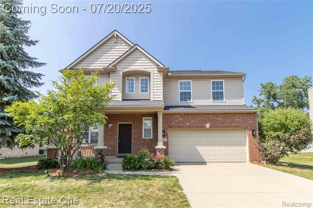 front view picture of 30102 Sparkleberry Dr, Southfield, MI. 48076