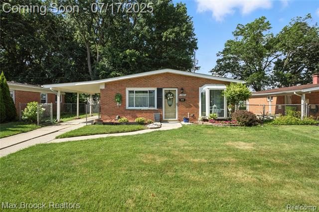 front view picture of 1383 Moulin Ave, Madison Heights, MI. 48071