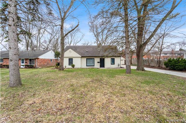 front view picture of 428 Girard Ave, Royal Oak, MI. 48073