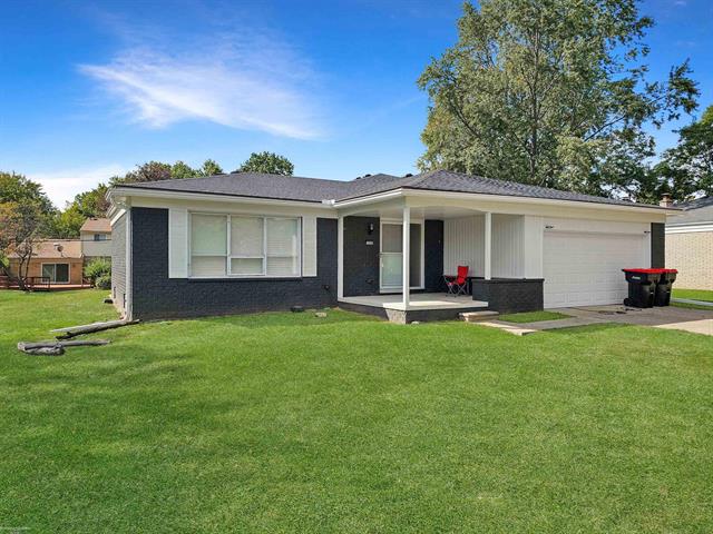 front view picture of 19245 Eldridge Ln, Southfield, MI. 48076