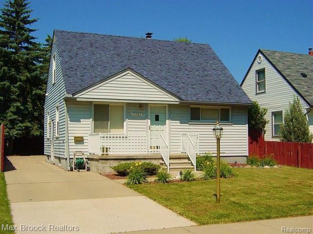 front view picture of 3263 Prairie Ave, Royal Oak, MI. 48073