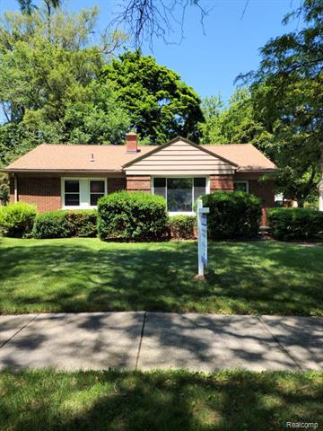 front view picture of 3030 Bamlet Rd, Royal Oak, MI. 48073