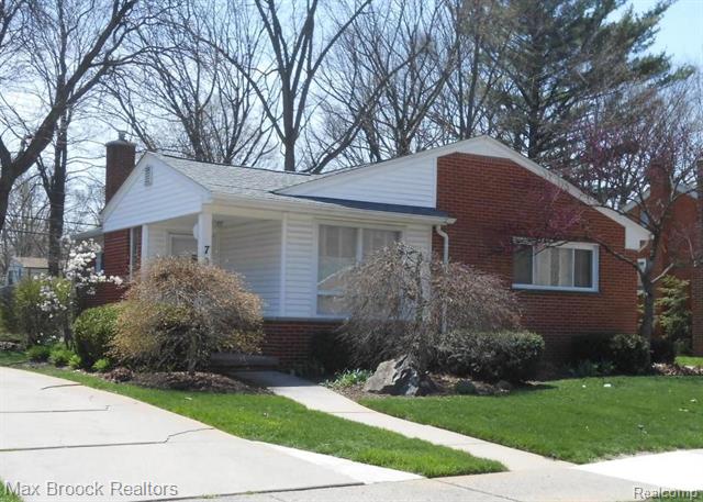 front view picture of 705 Butternut Ave, Royal Oak, MI. 48073