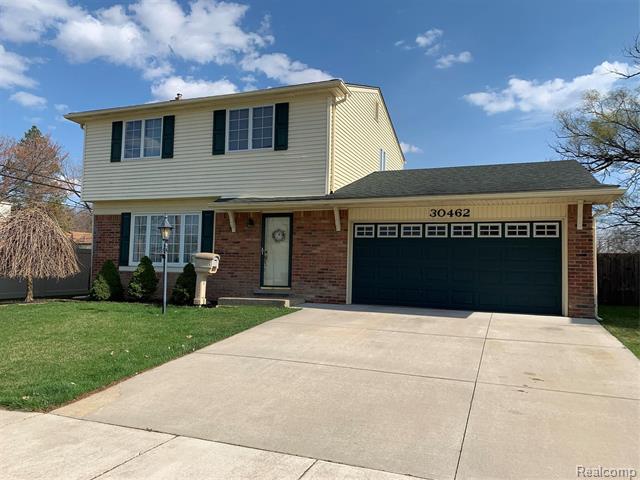 front view picture of 30462 Westmore Dr, Madison Heights, MI. 48071