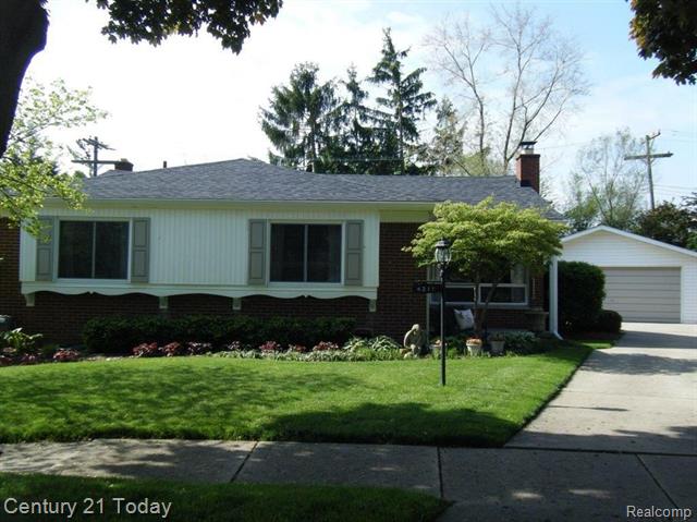 front view picture of 4211 Yorba Linda Blvd, Royal Oak, MI. 48073