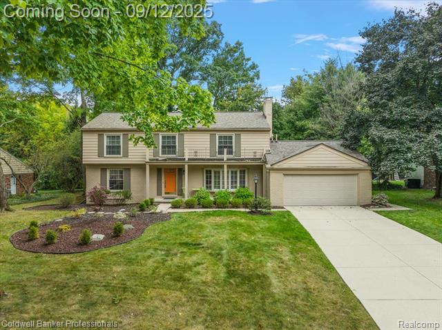 front view picture of 31307 Sleepy Hollow Ln, Franklin, MI. 48025