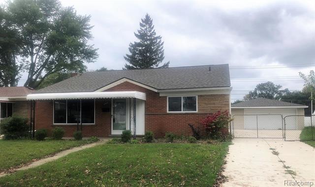 front view picture of 30641 Whittier Ave, Madison Heights, MI. 48071