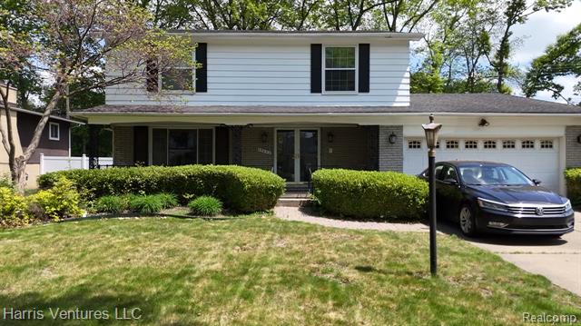 front view picture of 29430 Marimoor Dr, Southfield, MI. 48076