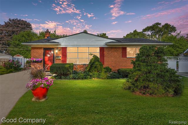 front view picture of 28767 Alden St, Madison Heights, MI. 48071