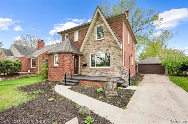 front view picture of 1835 Mcdonald Ave, Royal Oak, MI. 48073