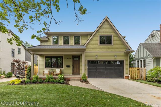 front view picture of 1819 W Houstonia Ave, Royal Oak, MI. 48073