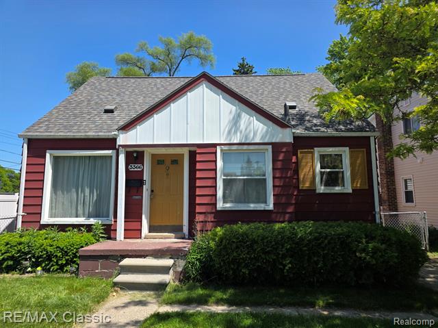 front view picture of 3366 Ellwood Ave, Royal Oak, MI. 48073