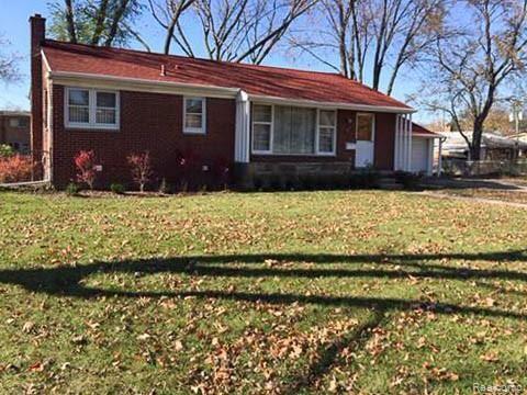 front view picture of 3132 Crooks Rd, Royal Oak, MI. 48073