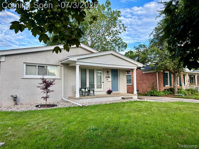 front view picture of 3208 Clawson Ave, Royal Oak, MI. 48073