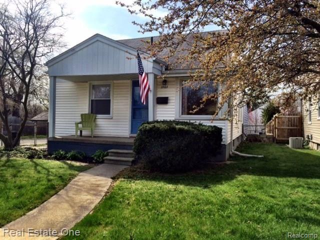 front view picture of 3503 Ravena Ave, Royal Oak, MI. 48073