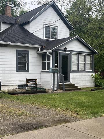 front view picture of 1310 Lake Street, Kalamazoo, MI. 49001