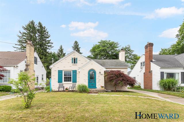 front view picture of 660 Demingse  Street, Grand Rapids, MI. 49507