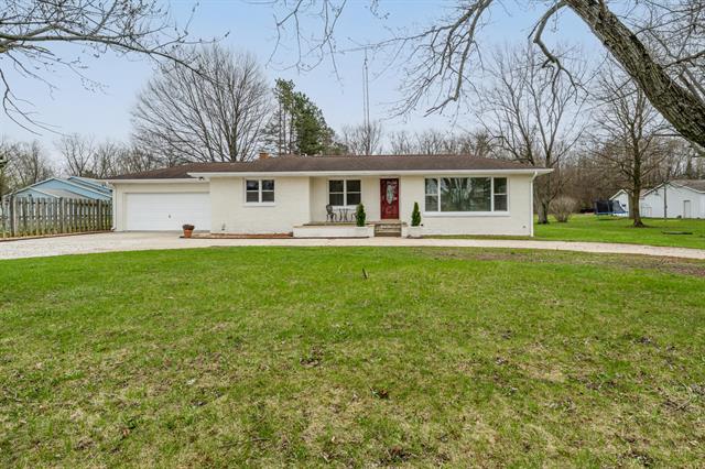 front view picture of 3604 W Shawnee Road, Bridgman, MI. 49106