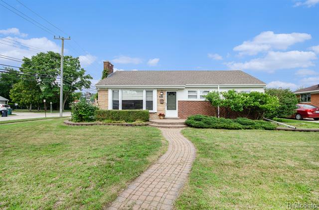front view picture of 3874 Ravena Ave, Royal Oak, MI. 48073