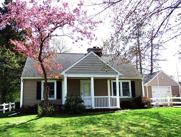 front view picture of 3129 S 11Th Street, Kalamazoo, MI. 49009