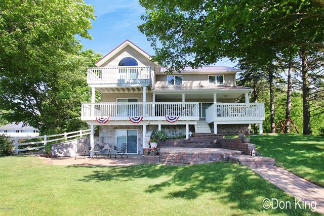 front view picture of 3018 W Runyan Drive, Lake Odessa, MI. 48849