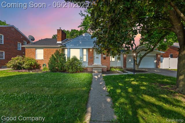 front view picture of 3603 Dukeshire Hwy, Royal Oak, MI. 48073