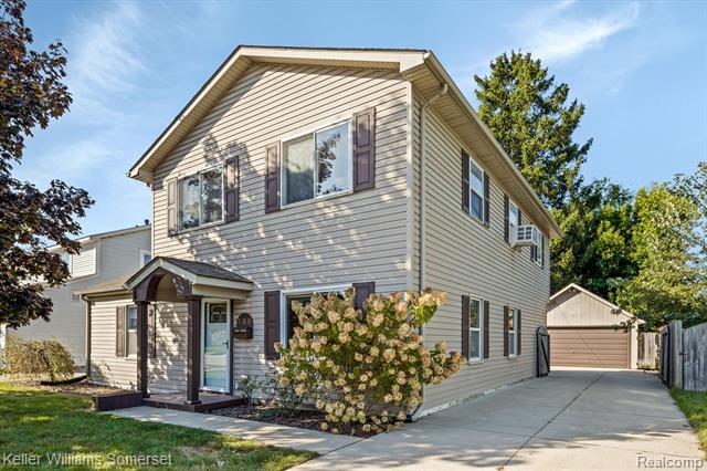 front view picture of 233 E 13 Mile Rd, Royal Oak, MI. 48073