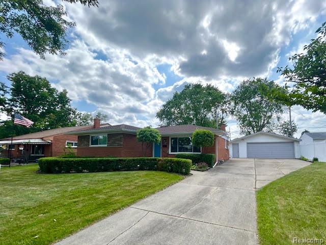 front view picture of 30821 Longfellow Ave, Madison Heights, MI. 48071