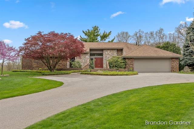 front view picture of 6719 Juneviewne  Drive, Rockford, MI. 49341