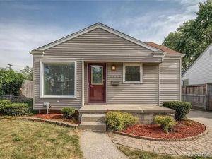 front view picture of 3602 Parkway Dr, Royal Oak, MI. 48073