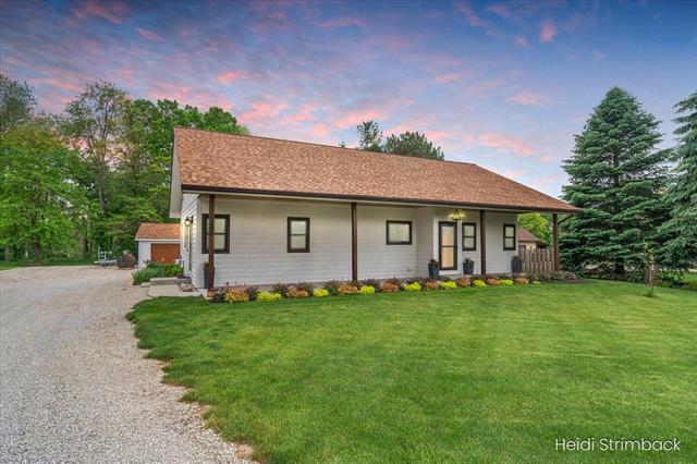 front view picture of 1200 Iroquois Trail, Hastings, MI. 49058