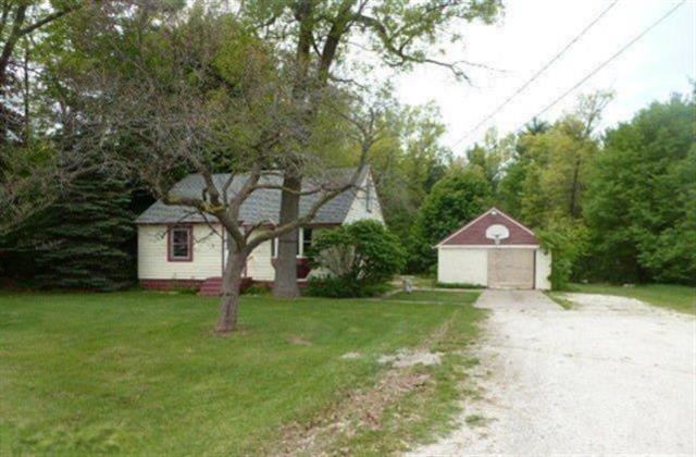 front view picture of 2383 Holton Road, Muskegon, MI. 49445
