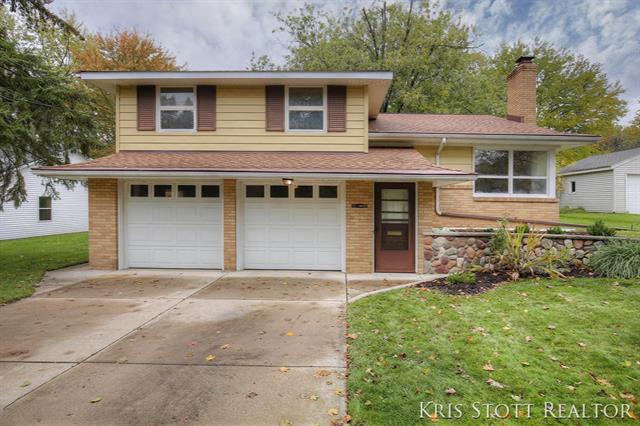 front view picture of 2233 Cambridgese , Grand Rapids, MI. 49506