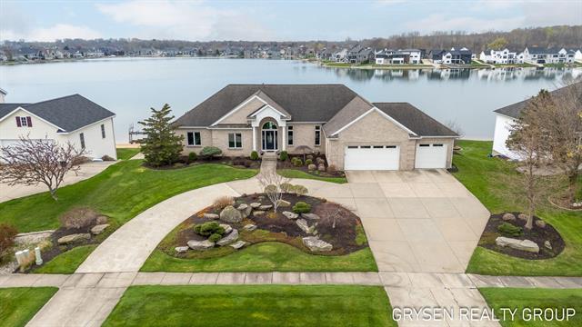front view picture of 2536 Fillmore Avenue, Jenison, MI. 49428